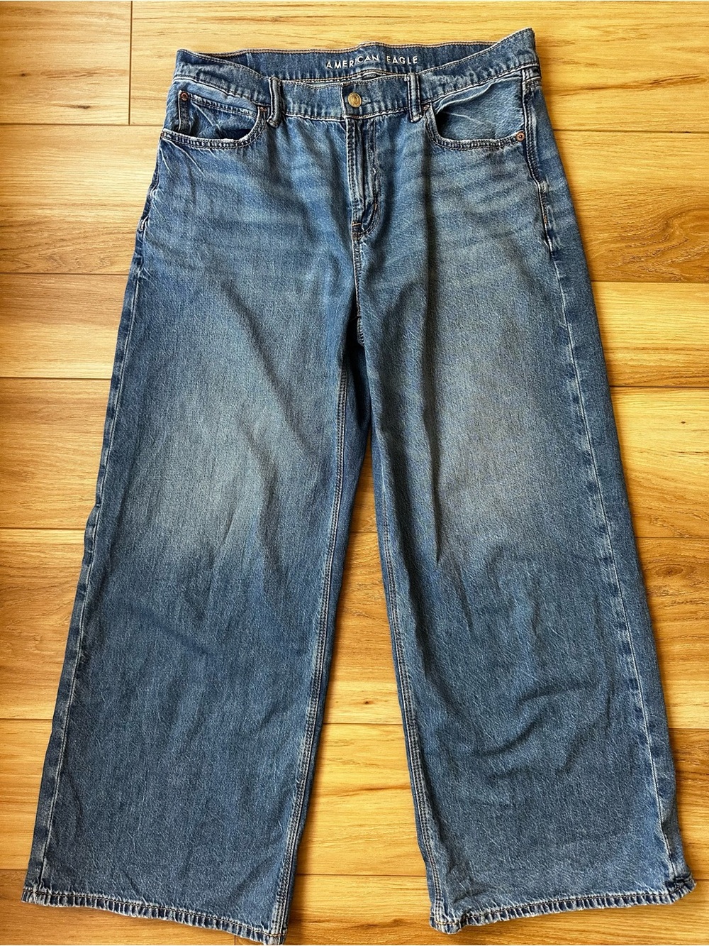 American Eagle Outfitters Womans Baggy Blue Jeans